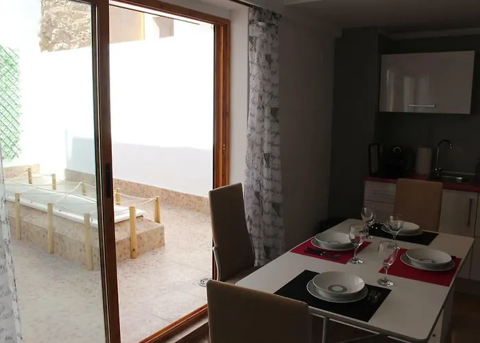 De Silvia * لقنت